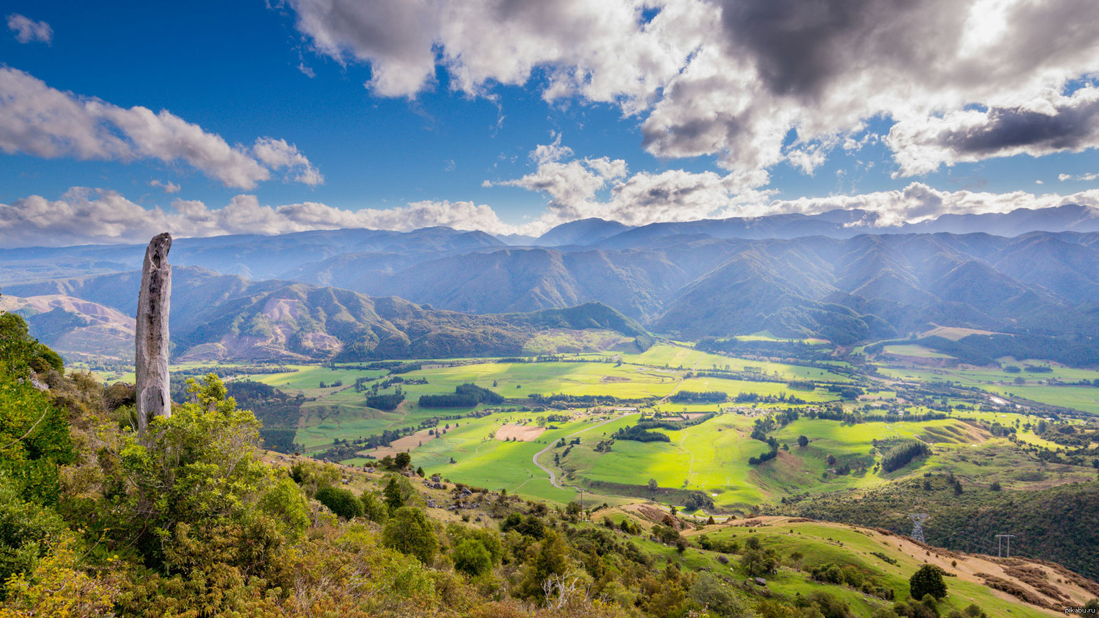 Mountain landscape scenery in New Zealand